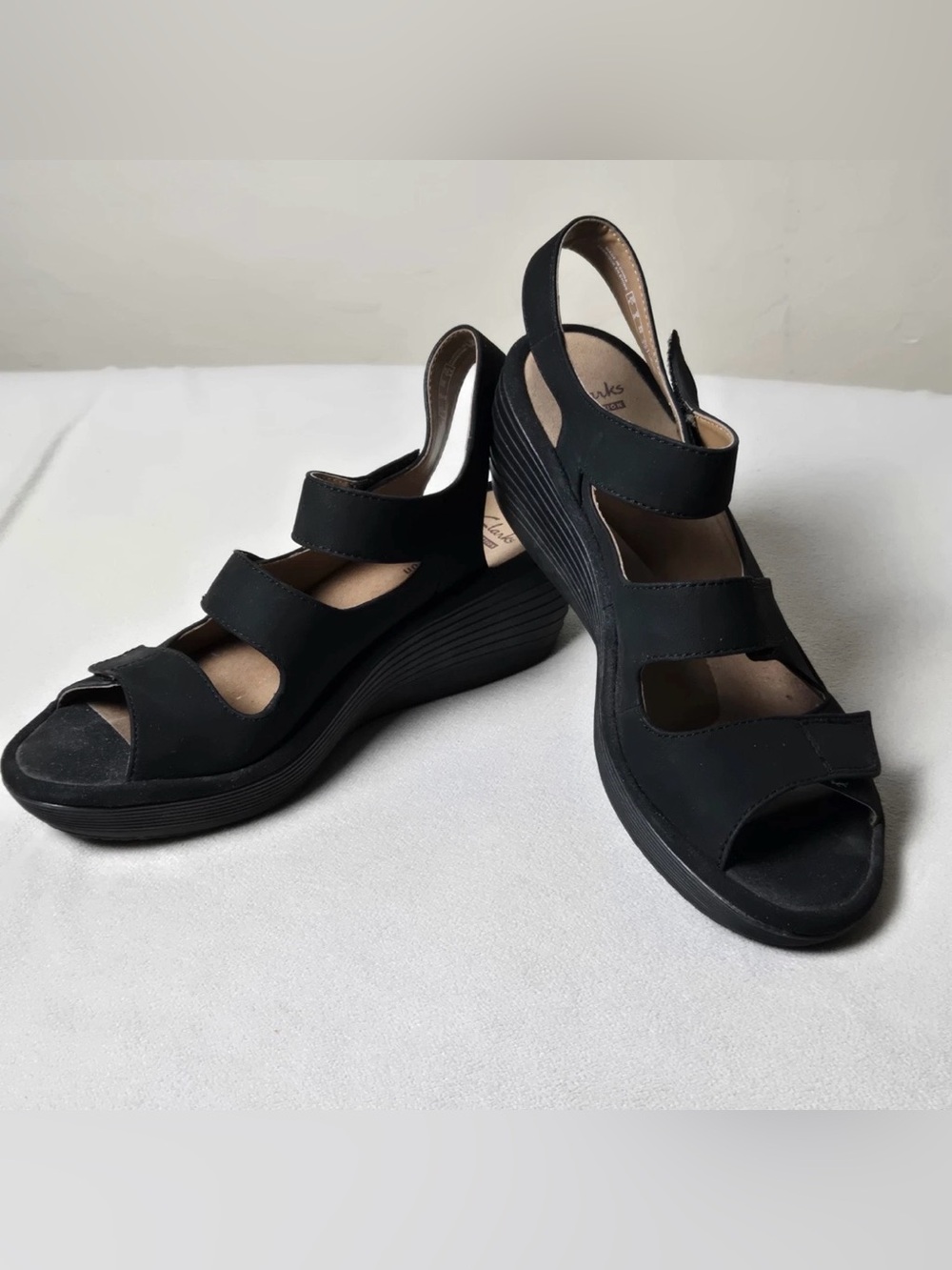 NWOT Clarks Collection Soft Cushion Sandals Reedly Juno Wedge Heel Comfort